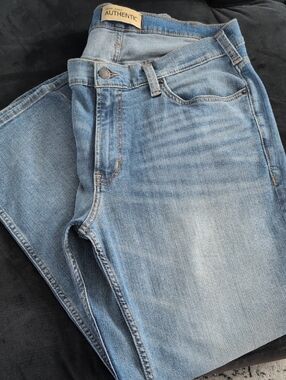 Silver Jeans light blue denim jeans